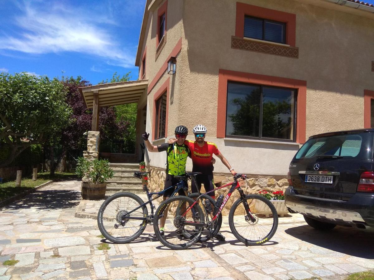 Casa Rural Las Tuyas En Segovia Palazuelos de Eresma المظهر الخارجي الصورة