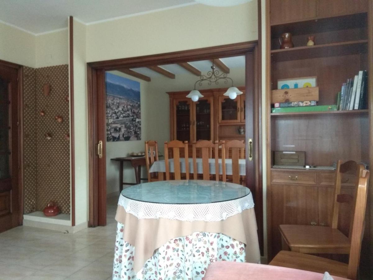 Casa Rural Las Tuyas En Segovia Palazuelos de Eresma المظهر الخارجي الصورة