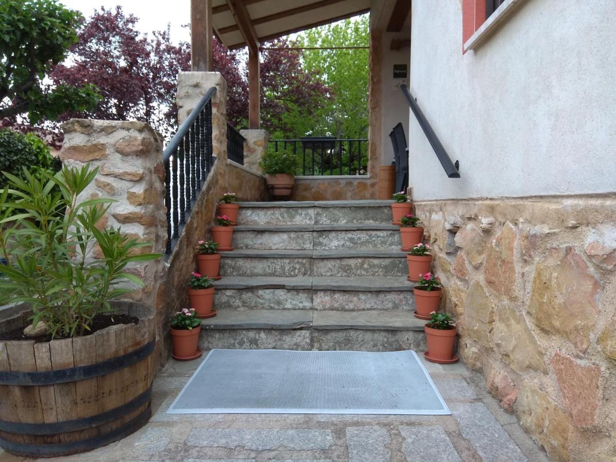 Casa Rural Las Tuyas En Segovia Palazuelos de Eresma المظهر الخارجي الصورة