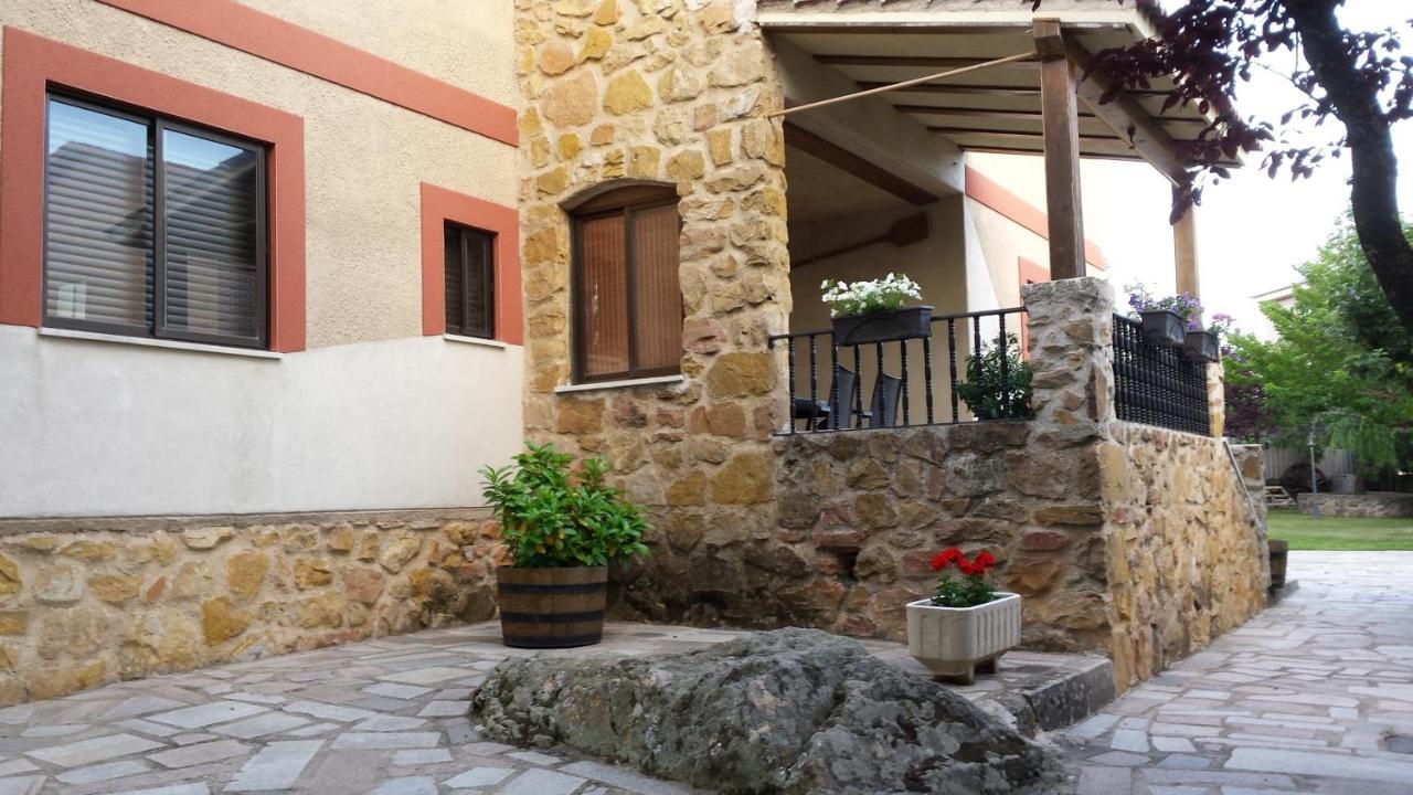 Casa Rural Las Tuyas En Segovia Palazuelos de Eresma المظهر الخارجي الصورة