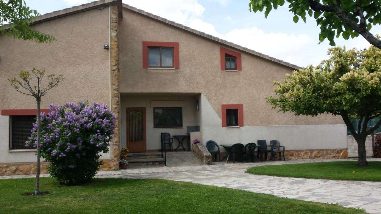 Casa Rural Las Tuyas En Segovia Palazuelos de Eresma المظهر الخارجي الصورة